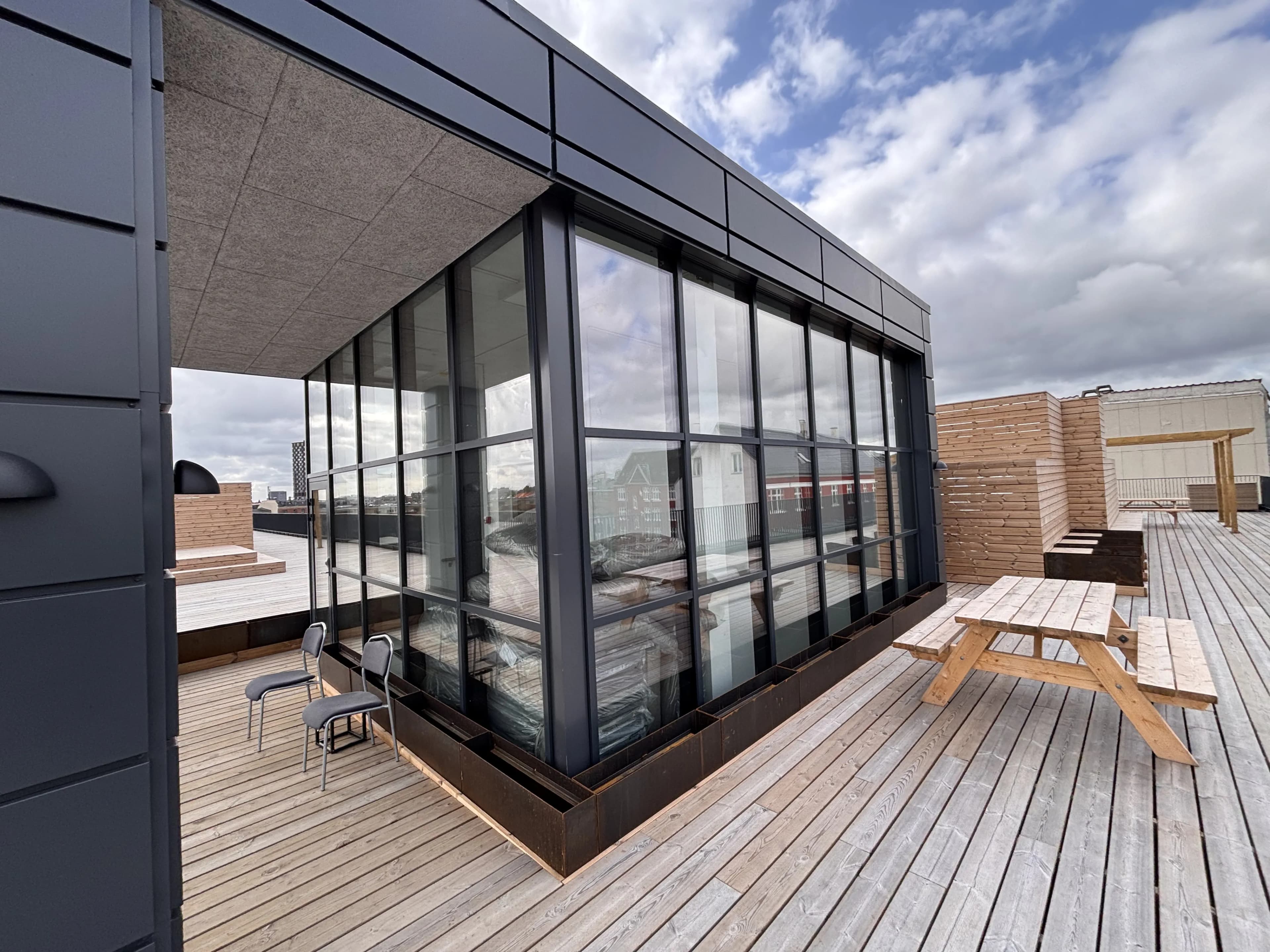 Norge House construction